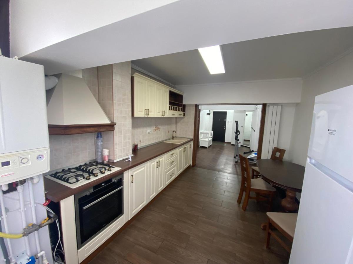 Violetta Apartament Buzau Exterior photo